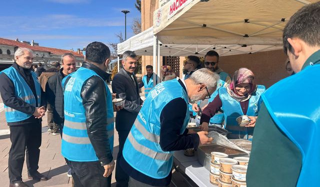 Hacı Bektaş Veli Dergahı’nda aşure ikram edildi