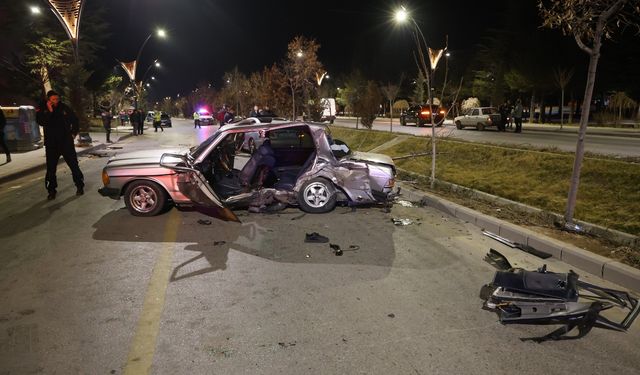 Ortalık savaş alanına döndü: 3'ü ağır 6 yaralı