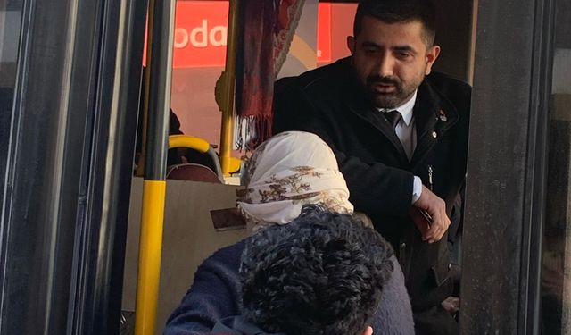 “Halkımızın yalnız olmadığını göstermek için buradayız”