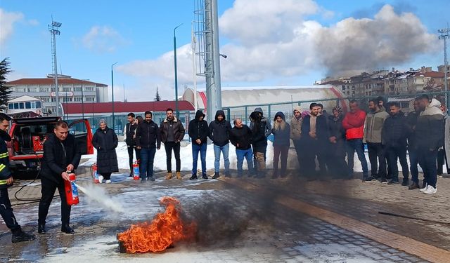 Personellere afet ve yangın eğitimi verildi