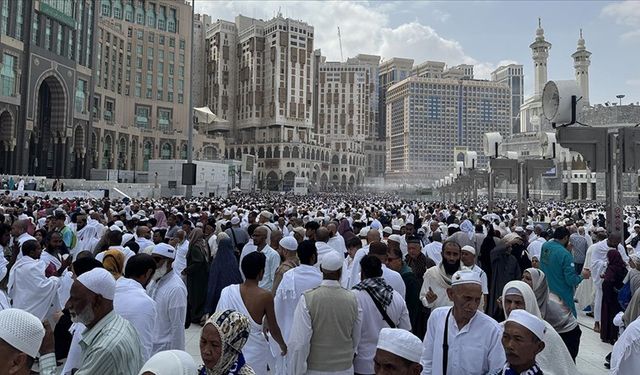 Kabe'de umre rekoru kırıldı