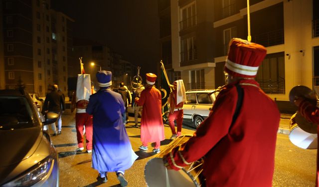 Nevşehir ilk sahura mehteranla uyandı