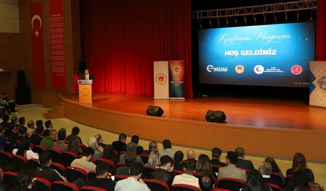 NEVÜ'de CEO’luk Deneyimleriyle Kurumsal Dönüşüm konferansı düzenlendi