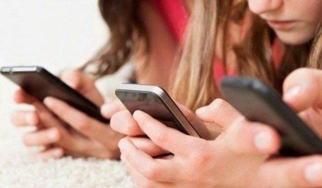 Sosyal medyada fotoğraf paylaşırken iki kez düşünün