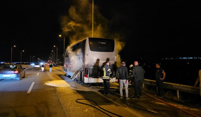 Kapadokya’ya gelen turistlerin otobüsünde yangın çıktı