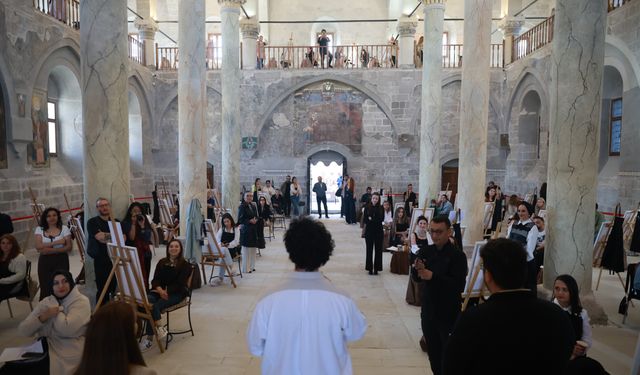 Moria Sanat’tan resim terapisi etkinliği