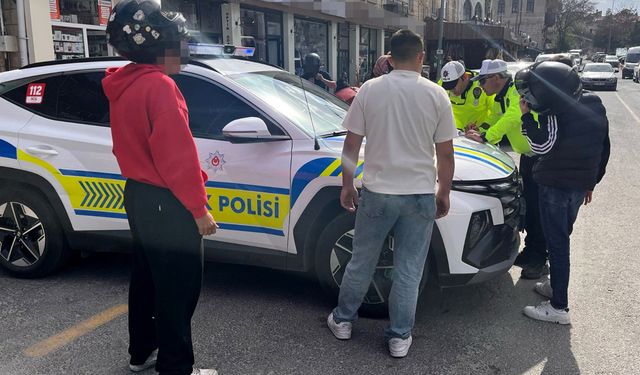 Denetlenen motosikletlere ceza yağıyor
