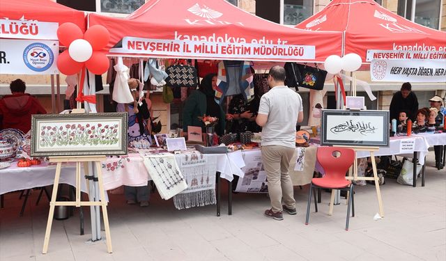 Nevşehir'de el emeği ürünler sergilendi