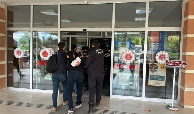 Milyonlarca liralık vurgun yapan bahis şebekesi çökertildi