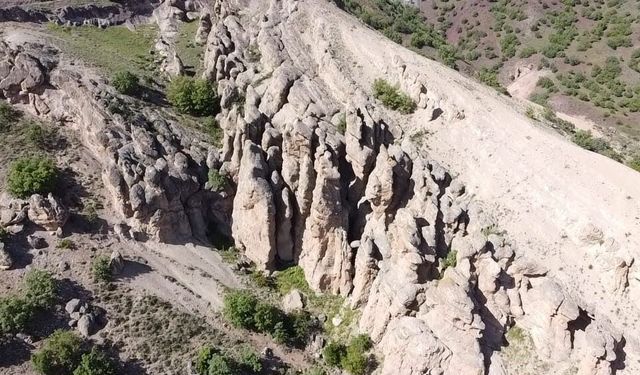 Nevşehir'in peri bacalarına rakip çıktı