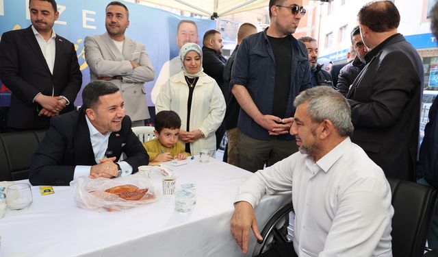 Başkan Arı makamını sokağa taşıdı