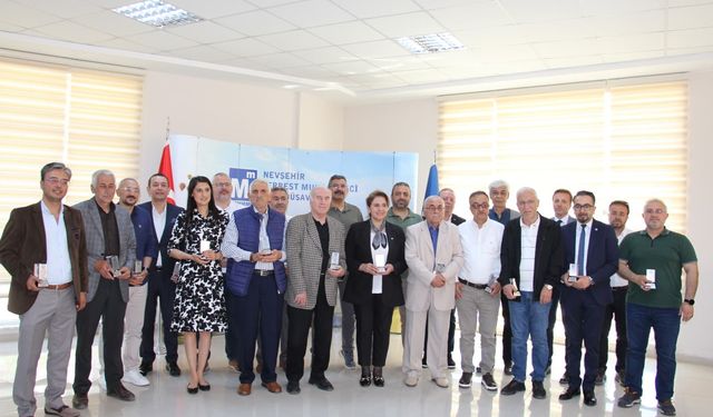 SMMMO hizmet veren üyelerini plaketle onurlandırdı