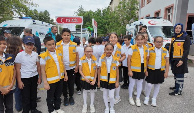 Nevşehir’de sağlık elçileri yetişiyor