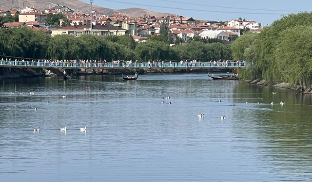 Avanos’un tarihi köprüsü kapatıldı