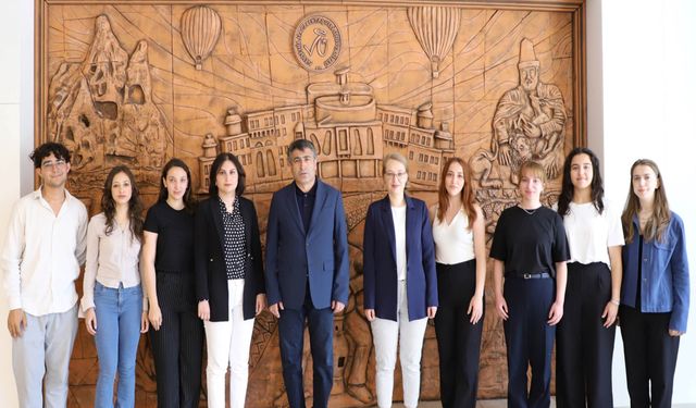 NEVÜ öğrencileri Çin’e uğurlandı