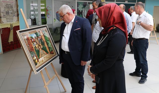 Liselilerin rölyef sergisi açıldı