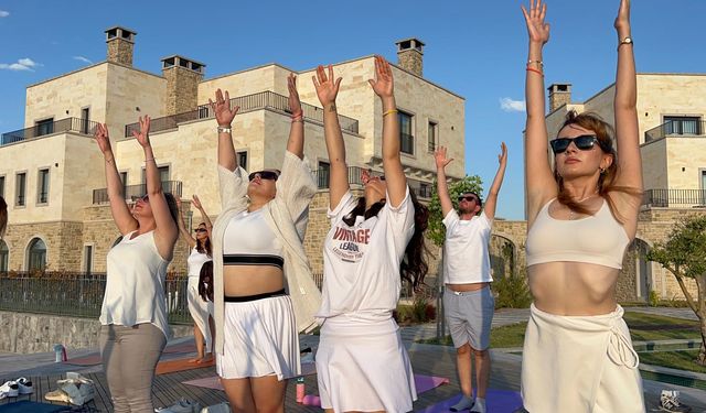 Yoga tutkunları Ürgüp’te buluştu