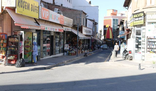 Nevşehirli esnaflardan indirimli halk günü!
