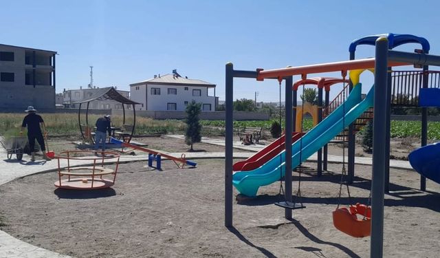 Derinkuyu’da park ve oyun alanları temizleniyor