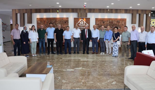 Milli Eğitim şube müdürlerine veda yemeği