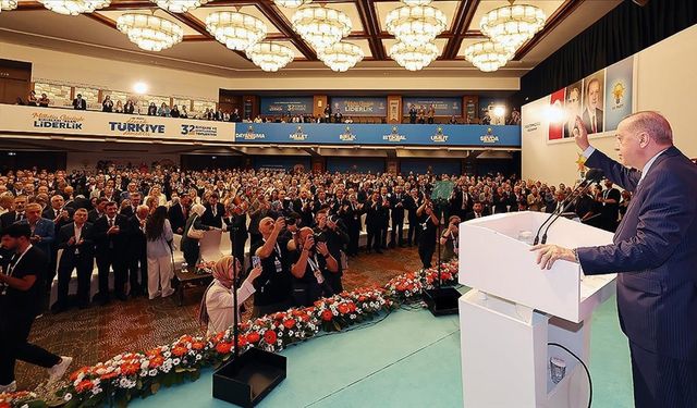 AK Parti’de altı başlıkta oturum yapıldı