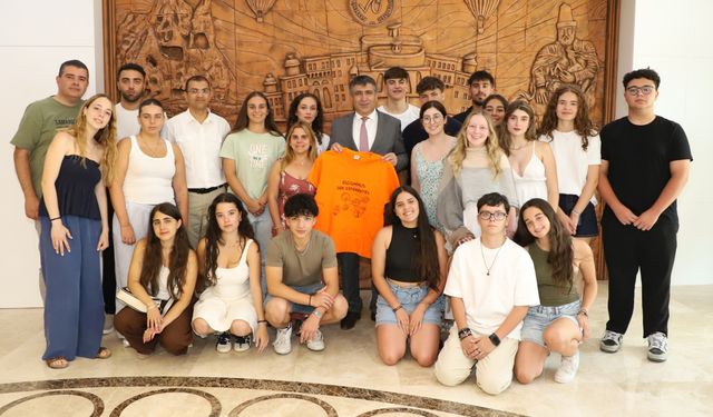 Portekizli 20 genç NEVÜ’ye geldi