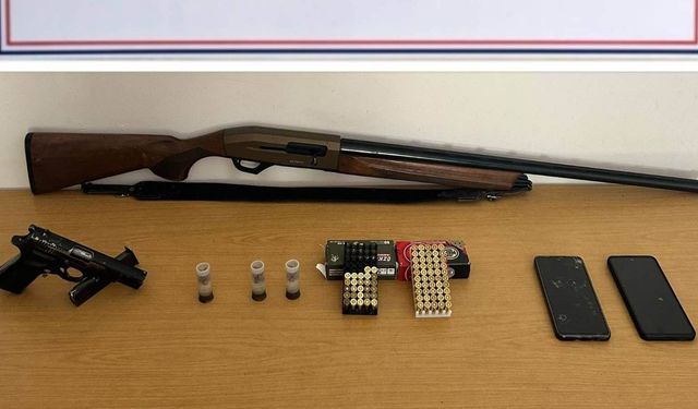 Aranan evden cephanelik çıktı