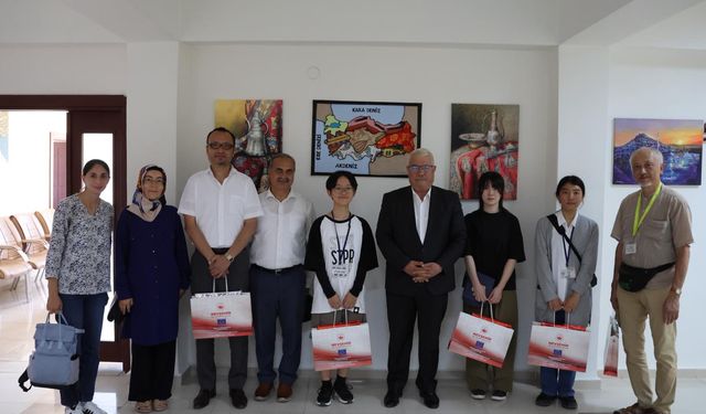 Japon öğrencilerden Milli Eğitim Müdürü Yazıcı’ya ziyaret