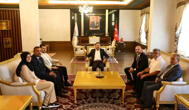 Hizmet-İş Sendikasından Başkan Arı’ya ziyaret