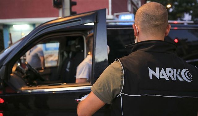 Uyuşturucu taciri 12 kişi tutuklandı