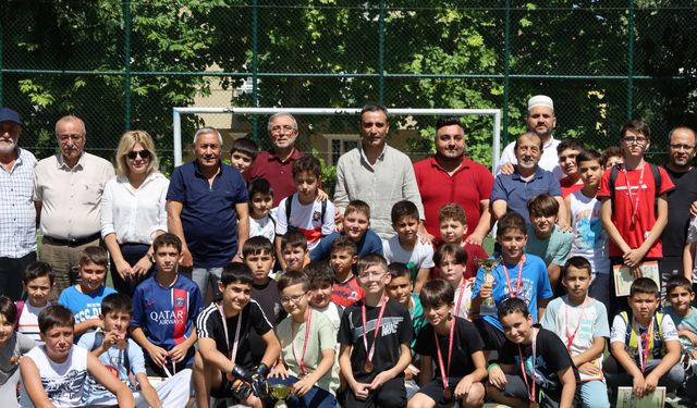 Güzelyurt Mahallesi’nde minikler sahada buluştu