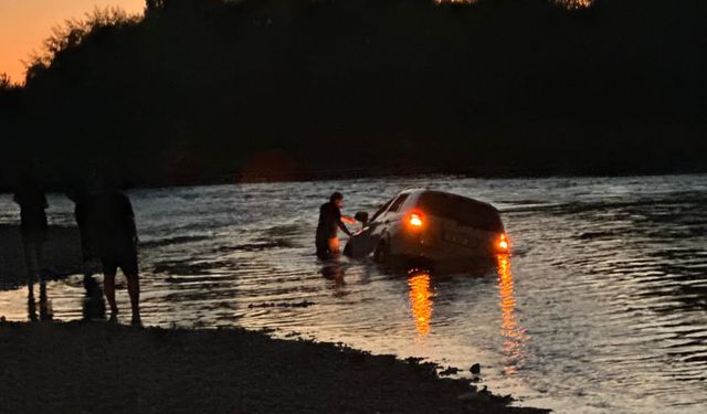 Kızılırmak’ta araç su altında kaldı