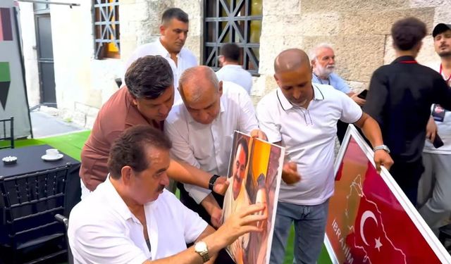 Ressam Kartal'dan İbrahim Tatlıses'e anlamlı hediye