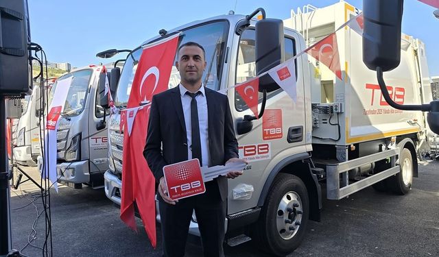 Ürgüp Belediyesi hibe çöp kamyonunu teslim aldı