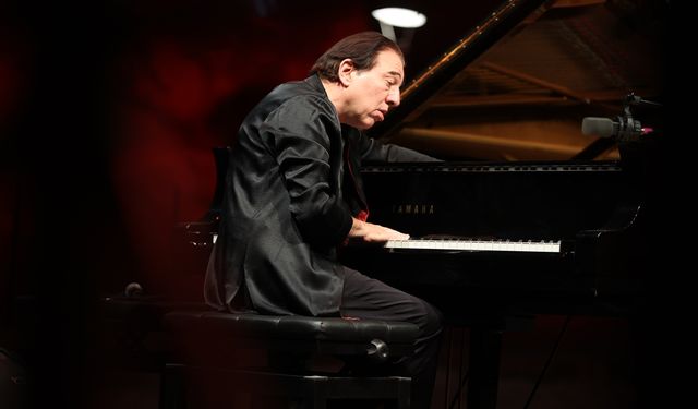 Fazıl Say ve Nakamura Hayato Kapadokya'da aynı sahneyi paylaştı