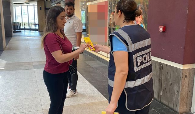 Emniyet personelleri vatandaşlara KADES’İ anlattı