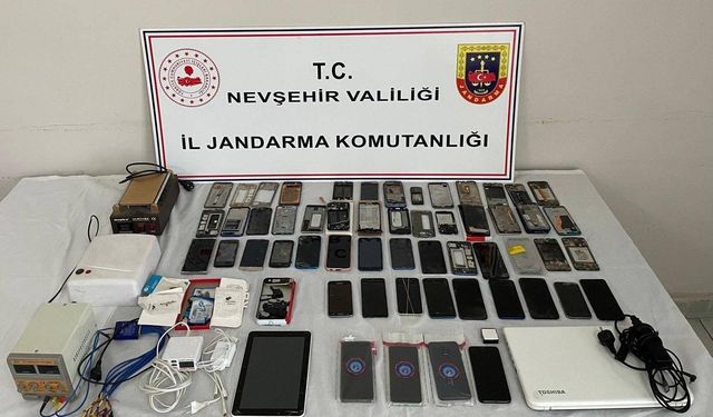 Nevşehir’de kaçak telefon operasyonu: 2 gözaltı