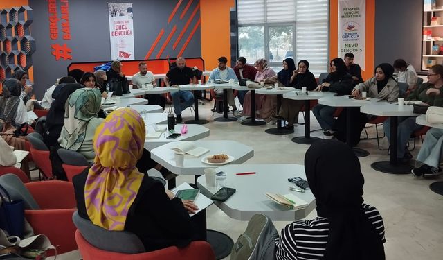 NEVÜ’de pozitivist ve ilerlemeci anlayışlara eleştiri