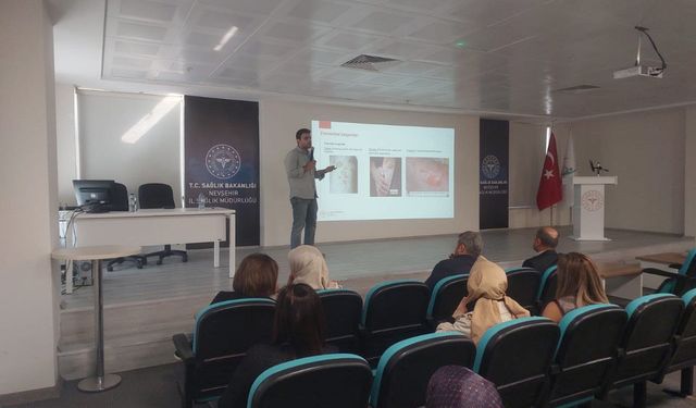 Nevşehir’de aile hekimlerine deri hastalıkları eğitimi