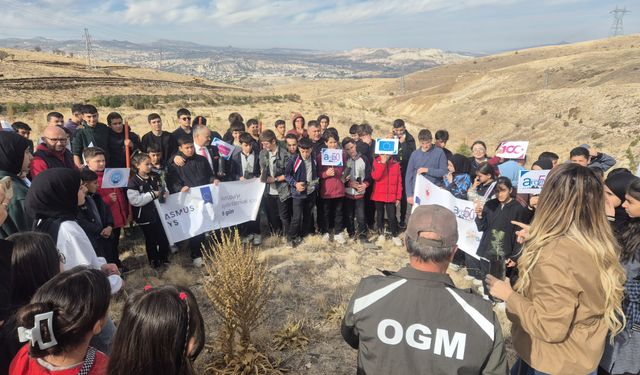 Ürgüp’te 200 fidan toprakla buluştu