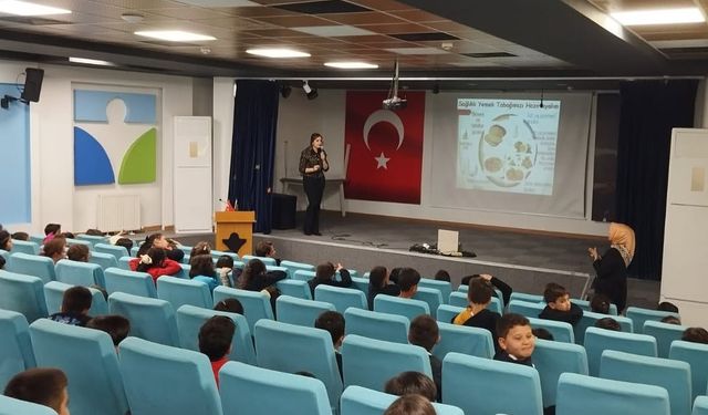 Miniklere sağlıklı beslenme konusu anlatıldı