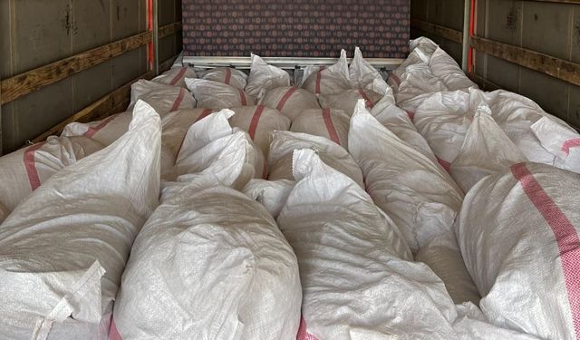 Nevşehir’de tonlarca kaçak tütün ele geçirildi