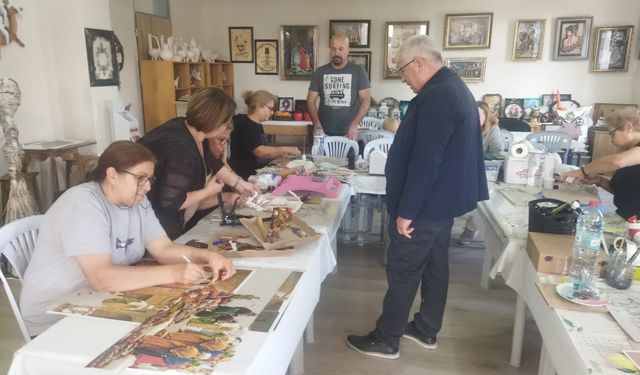 Müdür Yazıcı kursiyerlerle görüştü