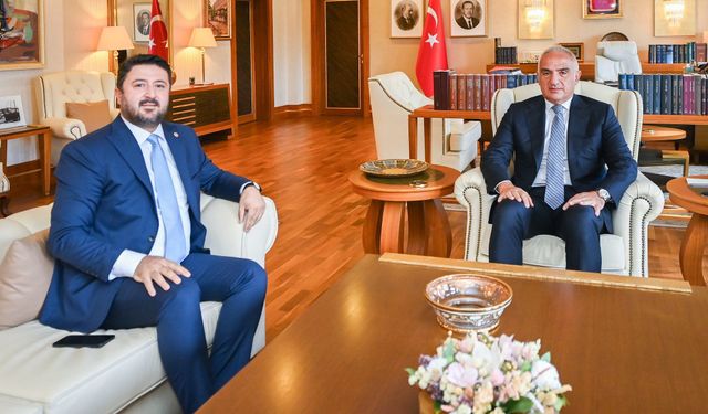 Bakan Ersoy’dan Kapadokya turizmine destek