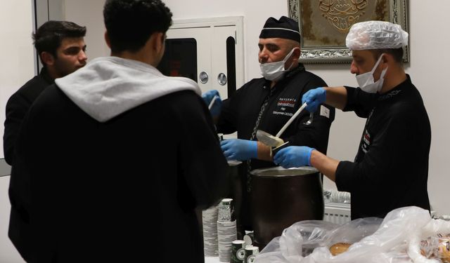 NEVÜ’lü öğrencilere çorba ikramı