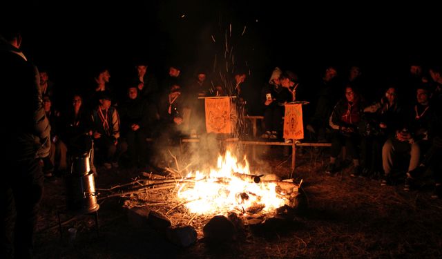 Nevşehir’de izciler Cumhuriyet’in 102. yılını doğada kutladı