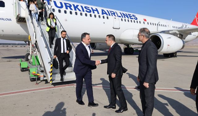 Bakan Yardımcısı Eminoğlu Gülşehir’de gençlerle buluştu