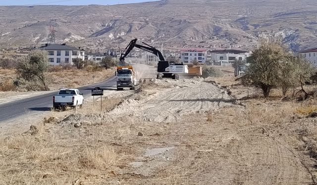 Ürgüp-Ulaşlı yol çalışmaları devam ediyor