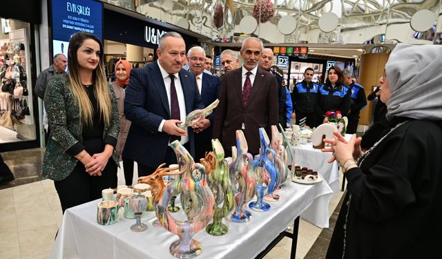 Nevşehir’de seramik sergisine yoğun ilgi
