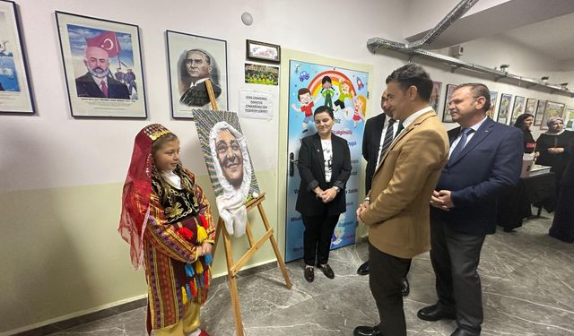 Minikler atık malzemeleri sanata dönüştürdü